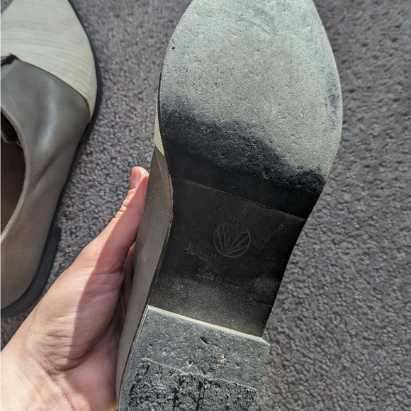 Coclico two tone slip on flats size 40 US size 9/9.5 - Picture 9 of 13